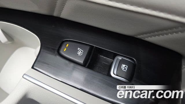 Kia Sorento 2021 — ფოტო 19/20