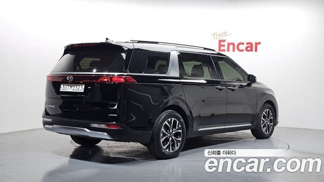 Kia Carnival 2021 — Фото 2/20