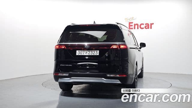 Kia Carnival 2021 — Фото 4/20