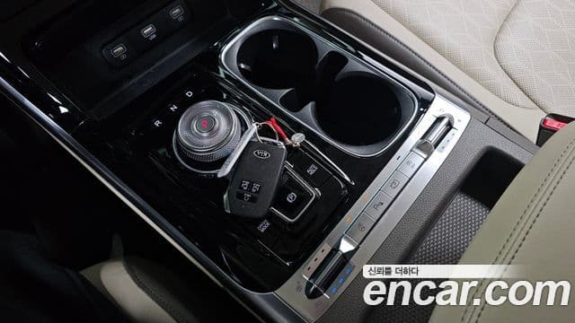 Kia Carnival 2021 — Фото 9/20