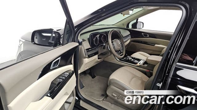 Kia Carnival 2021 — Фото 10/20