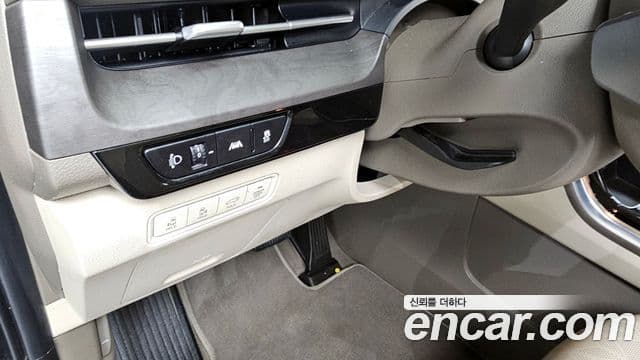 Kia Carnival 2021 — Фото 15/20