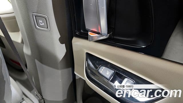 Kia Carnival 2021 — Фото 18/20