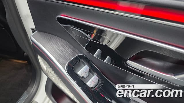 Mercedes-Benz S-Class 2022 — ფოტო 18/20