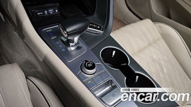 Genesis G70 2019 — ფოტო 7/20