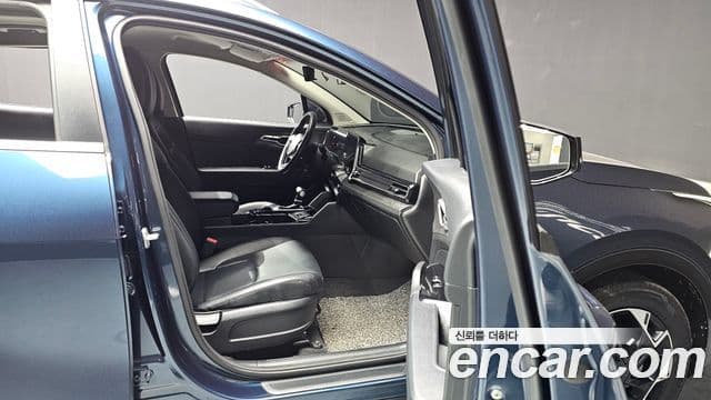 Kia Sportage 2021 — ფოტო 11/20