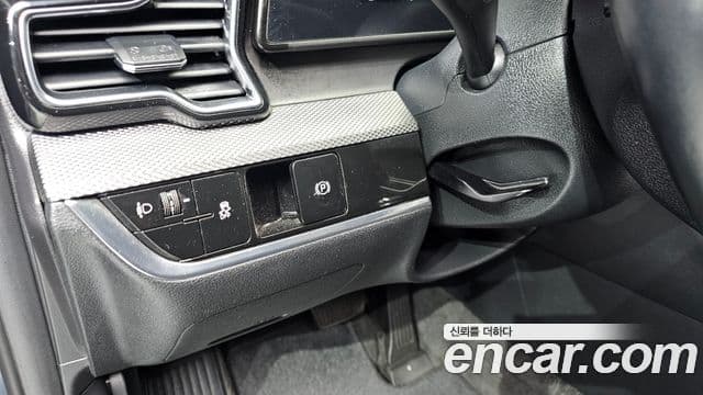 Kia Sportage 2021 — ფოტო 13/20