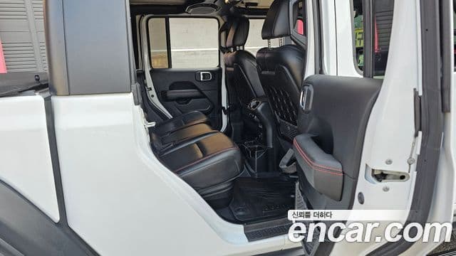Jeep Gladiator 2021 — Şəkil 12/20