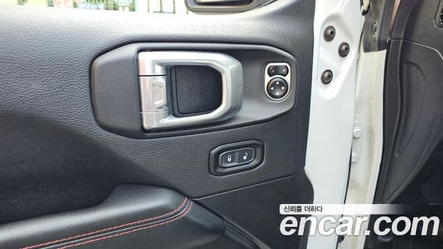 Jeep Gladiator 2021 — Şəkil 17/20