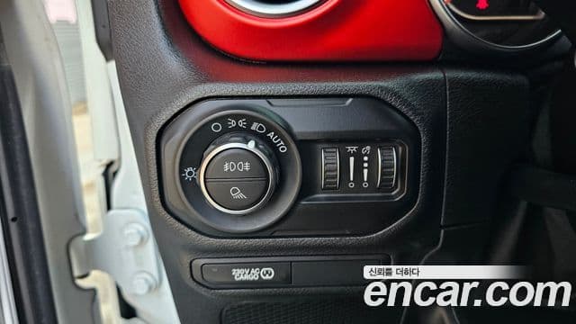 Jeep Gladiator 2021 — Şəkil 18/20