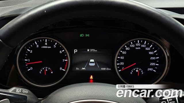 Kia Carnival 2022 — Фото 8/20
