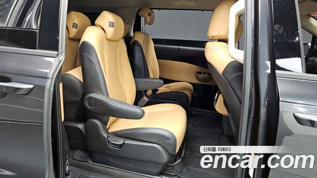 Kia Carnival 2022 — Фото 12/20