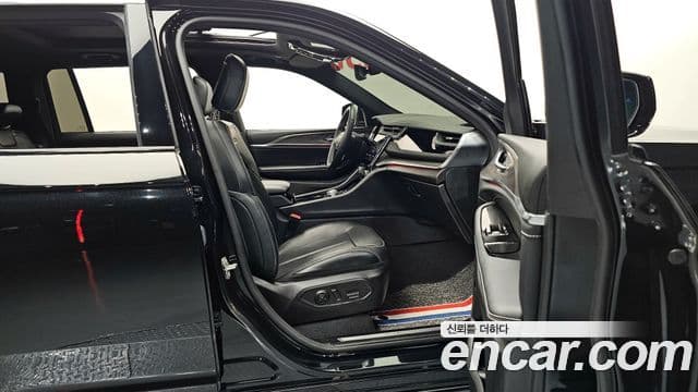 Jeep Grand Cherokee 2022 — ფოტო 11/20