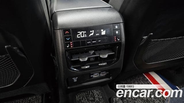 Jeep Grand Cherokee 2022 — ფოტო 18/20
