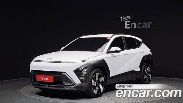 Hyundai Kona 2023 — Фото 1/20