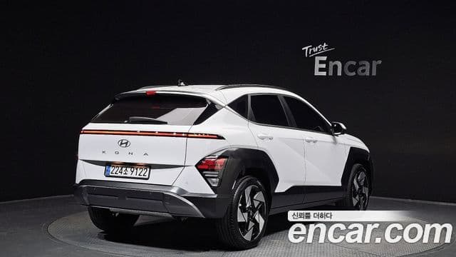 Hyundai Kona 2023 — Фото 2/20