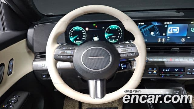 Hyundai Kona 2023 — Фото 14/20