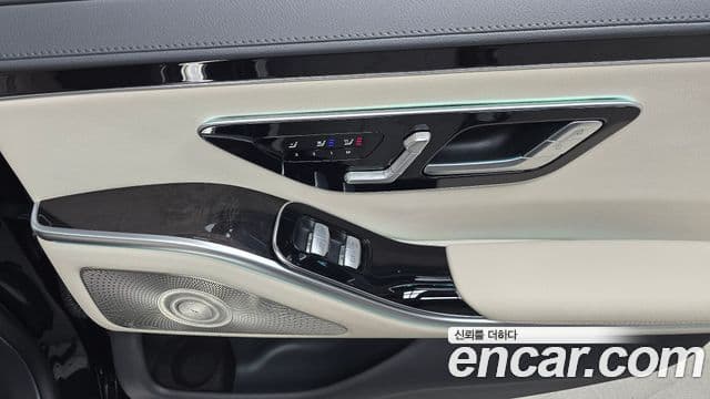 Mercedes-Benz S-Class 2022 — ფოტო 18/20