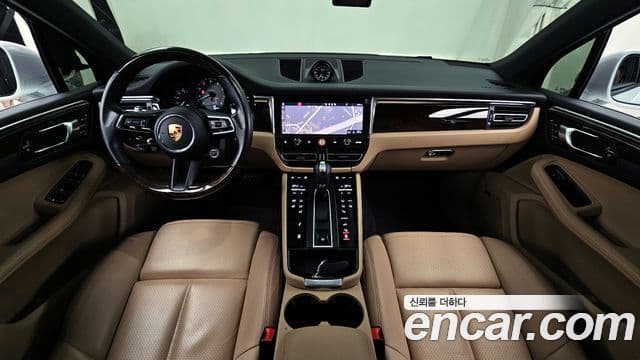 Porsche Macan 2022 — Şəkil 7/20