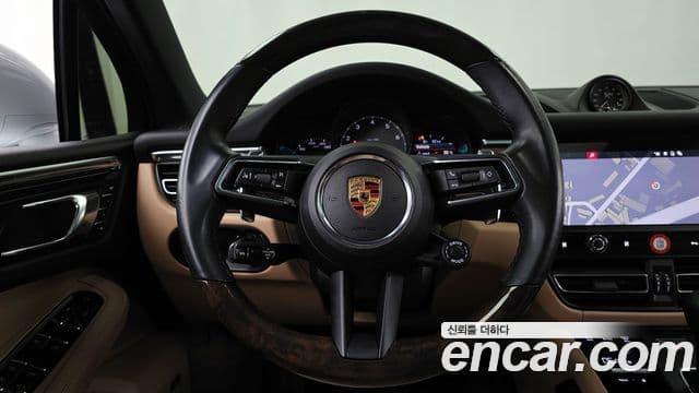 Porsche Macan 2022 — Şəkil 13/20