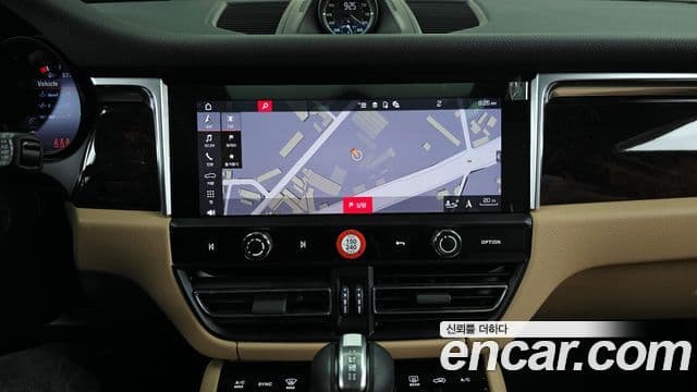 Porsche Macan 2022 — Şəkil 14/20