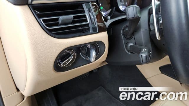 Porsche Macan 2022 — Şəkil 16/20