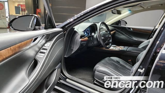 Genesis Electrified G80 2020 — Şəkil 11/20