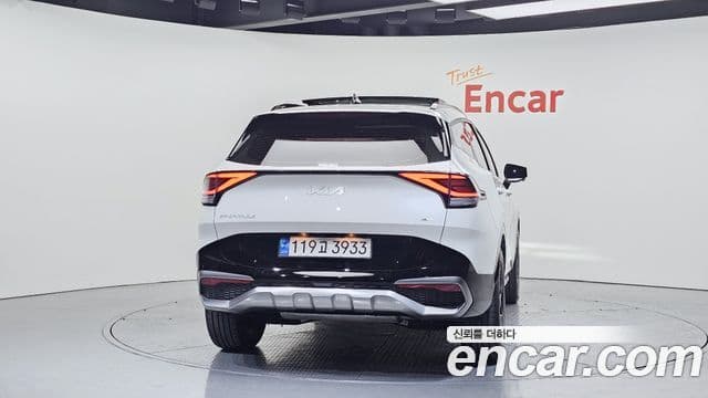 Kia Sportage 2023 — ფოტო 4/20