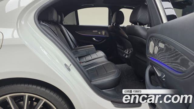 Mercedes-Benz E-Class 2022 — Şəkil 12/20