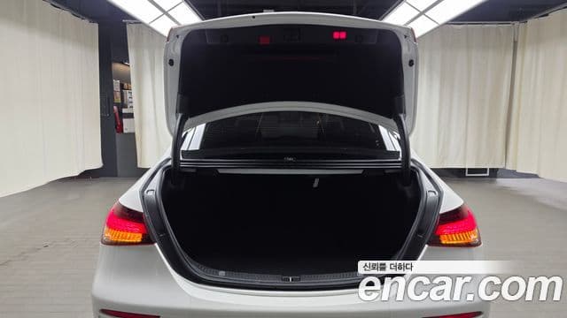 Mercedes-Benz E-Class 2022 — Şəkil 20/20