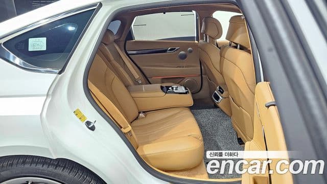 Genesis Electrified G80 2024 — Şəkil 11/20