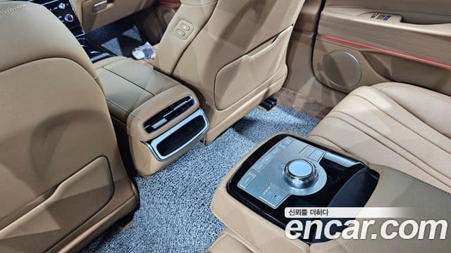 Genesis Electrified G80 2024 — Şəkil 19/20