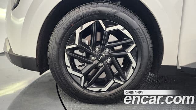 Kia Carnival 2025 — Photo 9/20