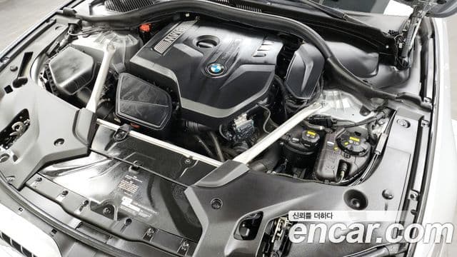 BMW 5 Series 2018 — Şəkil 5/20