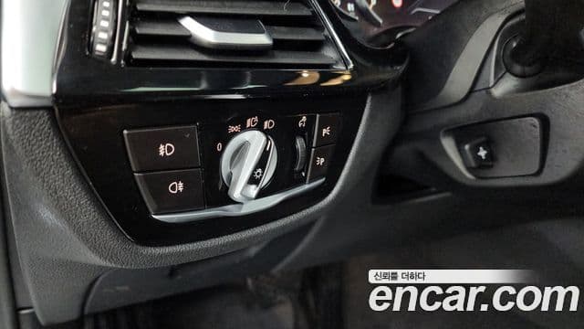 BMW 5 Series 2018 — Şəkil 16/20