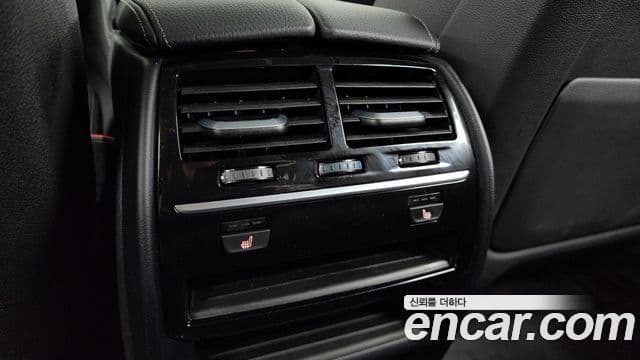 BMW 5 Series 2018 — Şəkil 19/20