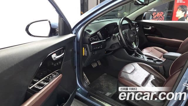 Kia Niro 2020 — Şəkil 11/20