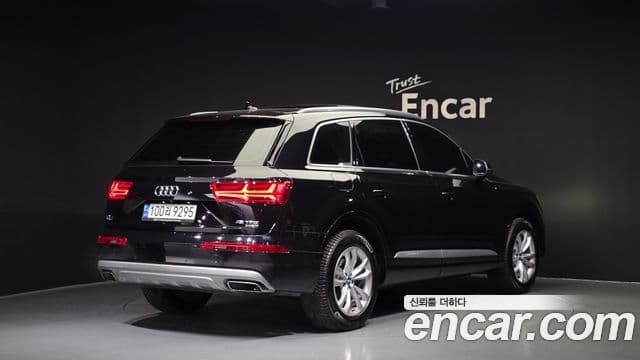 Audi Q7 2019 — Şəkil 2/20