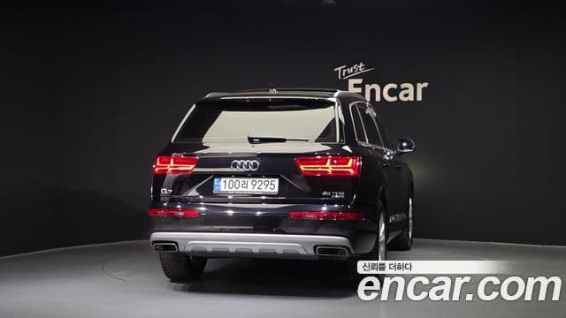 Audi Q7 2019 — Şəkil 4/20