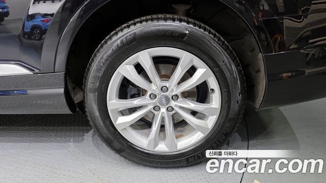 Audi Q7 2019 — Şəkil 5/20