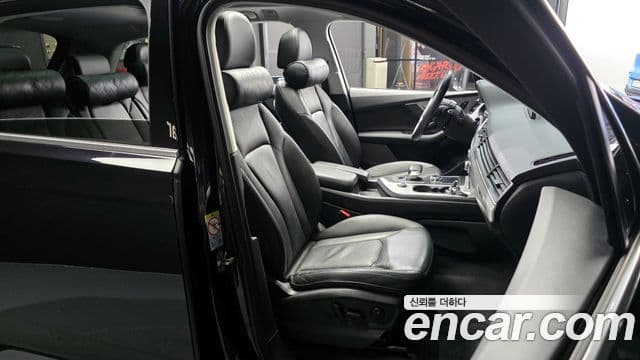 Audi Q7 2019 — Şəkil 12/20