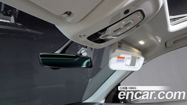 Audi Q7 2019 — Şəkil 17/20