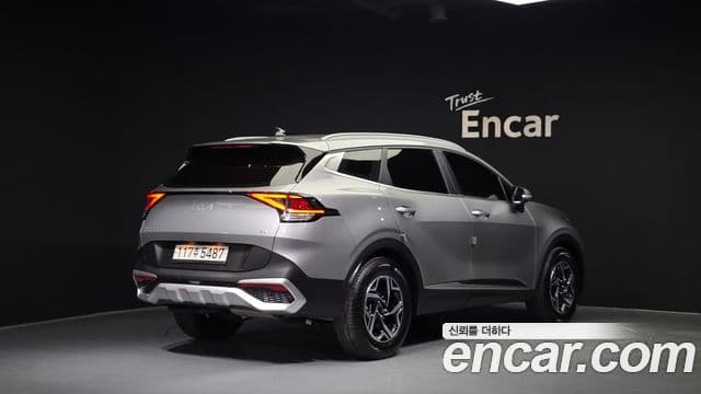 Kia Sportage 2022 — ფოტო 2/20