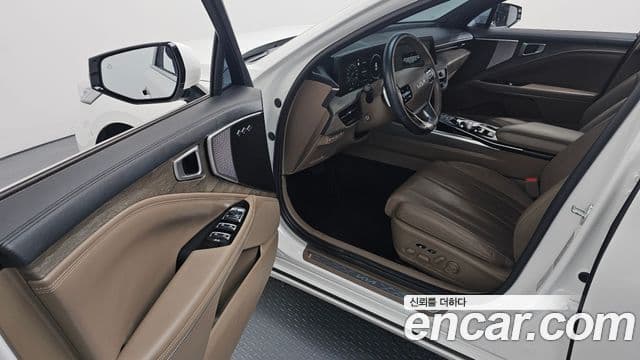 Kia K8 2023 — Şəkil 10/20