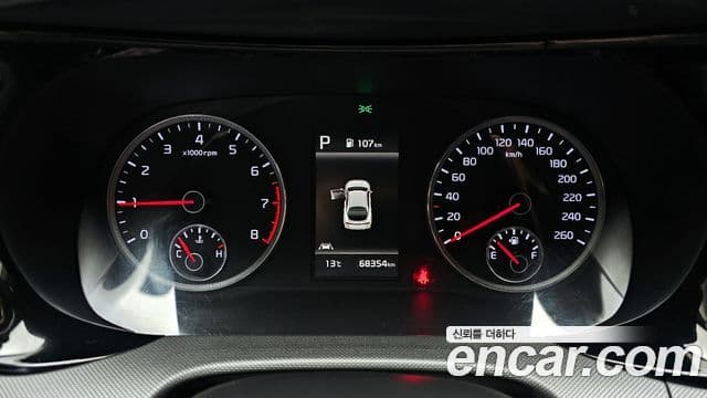 Kia K5 2020 — ფოტო 8/20