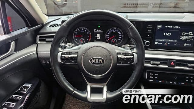 Kia K5 2020 — ფოტო 13/20