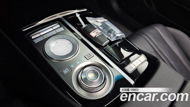 Genesis Electrified G80 2022 — Şəkil 8/20