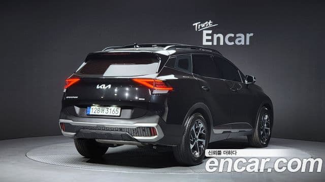 Kia Sportage 2023 — фото 2 из 20