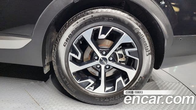 Kia Sportage 2023 — ფოტო 5/20