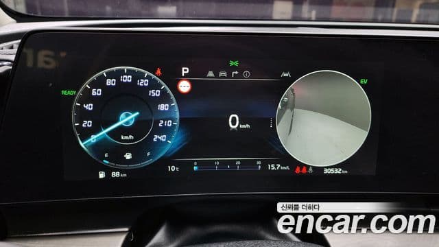 Kia Sportage 2023 — ფოტო 8/20